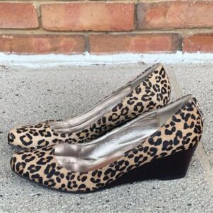 Steve Madden Leopard Print Wedge Shoes Sz 7